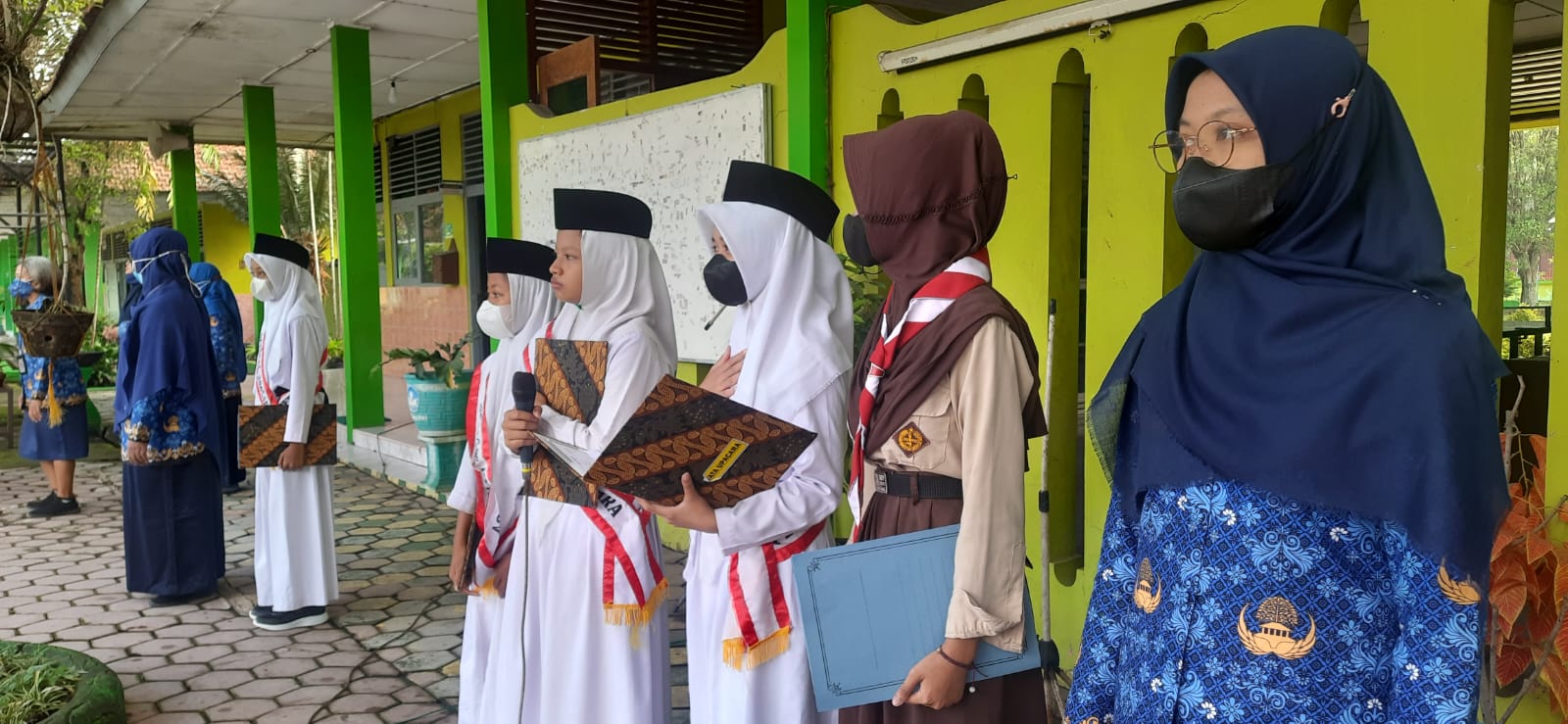 Kegiatan Upacara Bendera